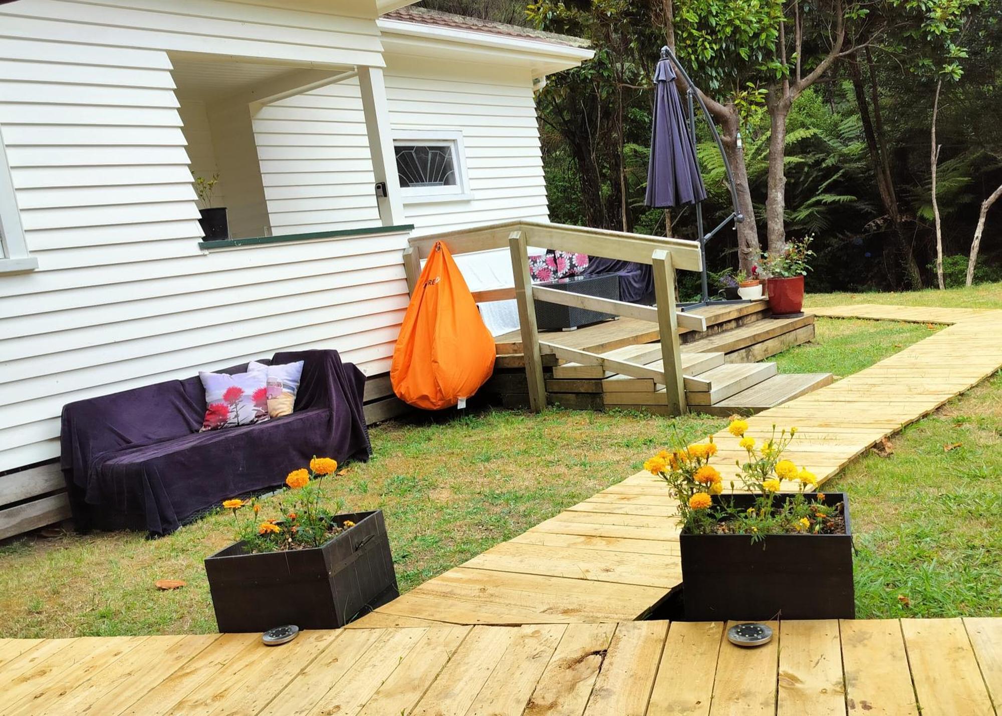 Wainui Bush Retreat Homestay