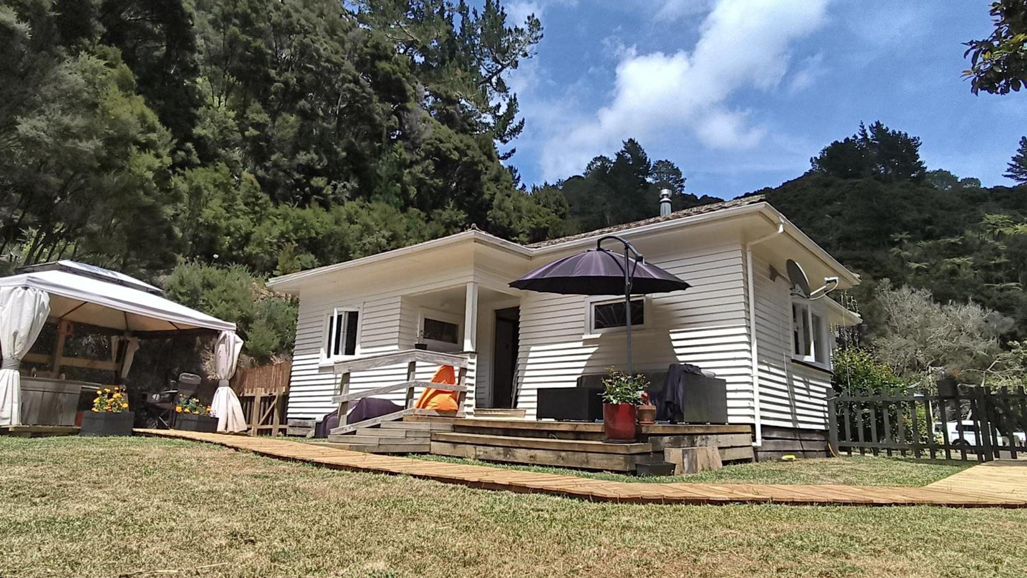 Homestay Wainui Bush Retreat